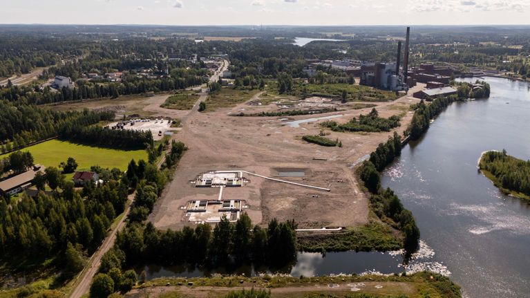 Atnorthin tulevan datakeskuksen tonttialue Myllykosken entisen paperitehtaan lähettyvillä.