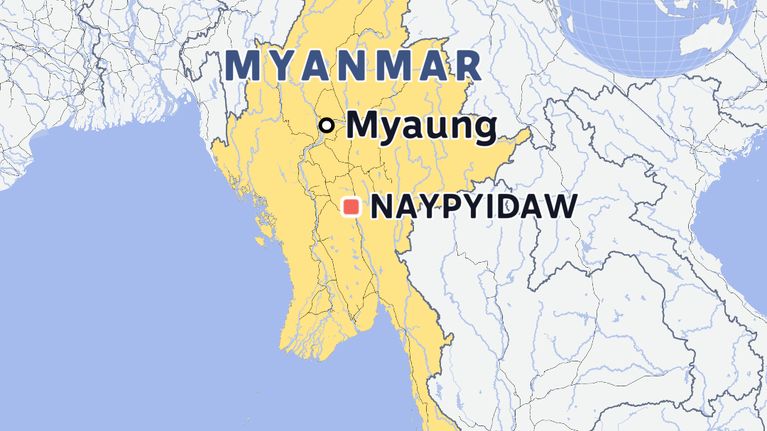 Kartta, jossa Myanmarin alue on korostettu keltaisella ja kaupunkien Naypyidaw ja Myaung sijainnit on merkitty; yläkulmassa maailman kartta.
