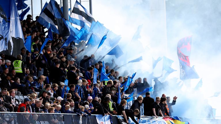 Fanitunnelmia Turun derbystä 23.8.2026.