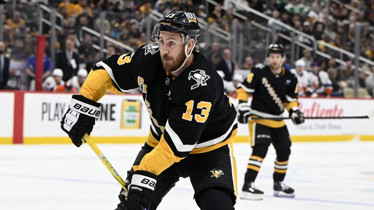 kevin hayes pittsburghin paidassa.