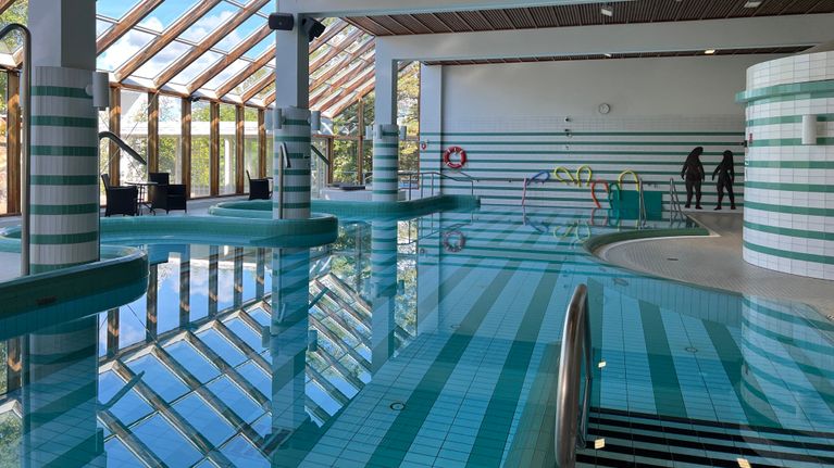 Spahotel Casinon kylpylän allasosasto elokuussa 2026.