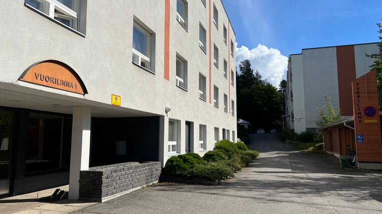 Kesähotelli Vuorilinna toimii opiskelija-asuntolana kesäkauden ulkopuolella.