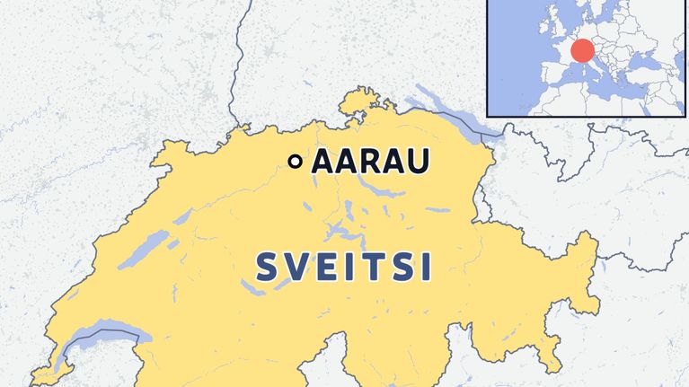 Karttakuva, jossa Sveitsi on korostettuna keltaisella, sekä Aarauksen sijainti merkittynä. Yläkulmassa Euroopan kartta.