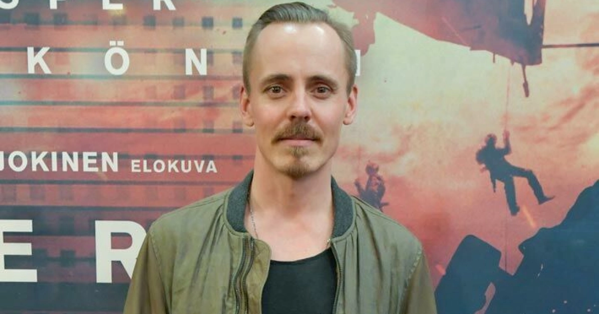 Kiire! Jasper Pääkkönen ampaisi taksiin - kuva!
