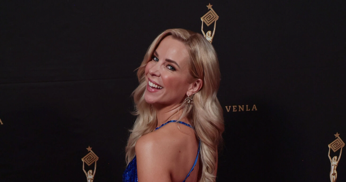 Krista Siegfrids säväyttää harvinaisilla perhekuvilla – katso kuvat