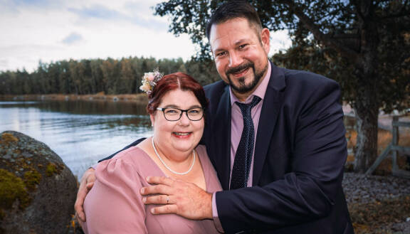 Suvi Valkonen ja Jari Toiminen vihittiin Kotkassa.