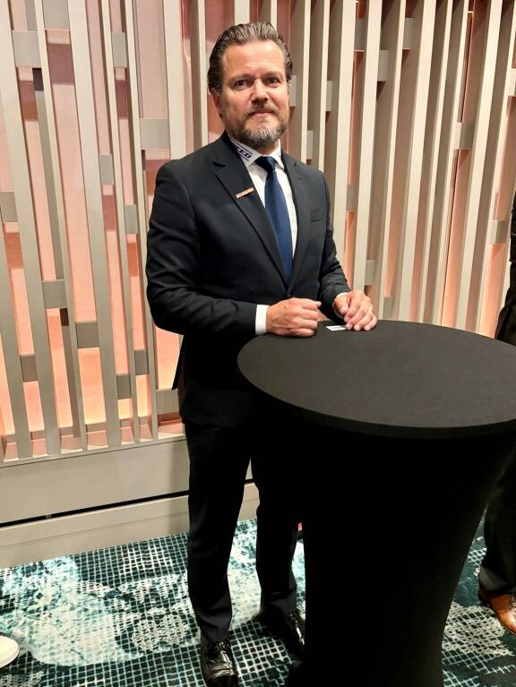 Lahtelaistunut Sami antaa nyt parran rehottaa.