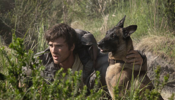 Jacob Elordi elokuvassa The Dog Stars.