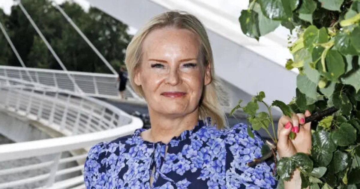 Riikka Purra lomalla Kreetalla: salakuvat matkasta yhdessä Mikko Välimaan kanssa