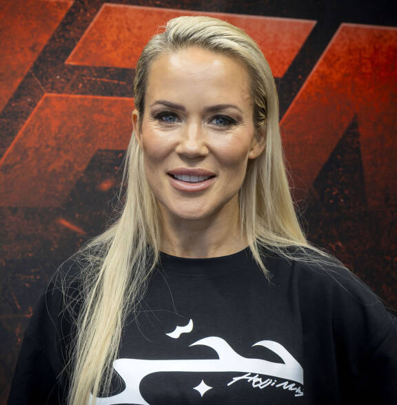Martina saa tiettävästi koko julkkisköörin muhkeimman ottelupalkkion.