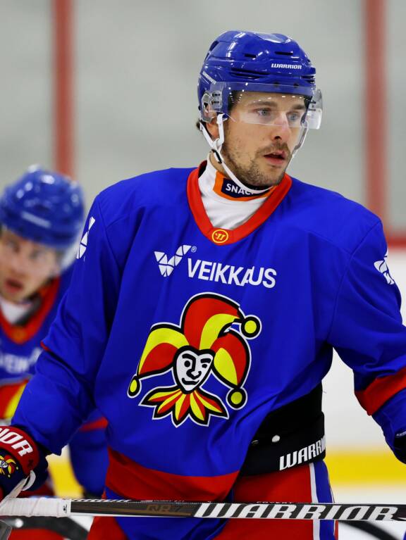 Patrick Curry lukeutuu Liigan kovimpiin hankintoihin. Hänet Jokerit kaappasi KalPasta.