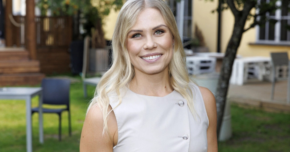 Noora Fagerström bailasi ökyklubilla - video