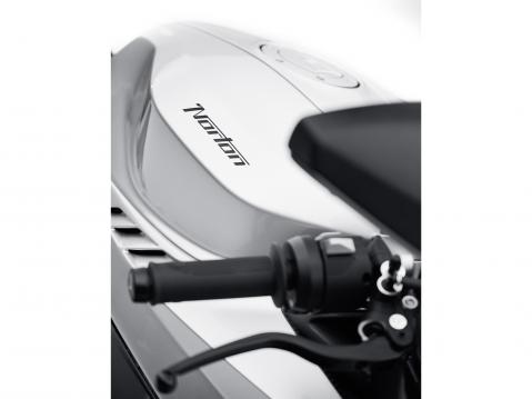 IDEA-muotoilupalkinnon voittanut Norton Manx R -superbike. IDEA-muotoilupalkinnon voittanut Norton Manx R -superbike.