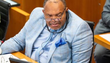 Brussels parlements­voor­zit­ter over 600 (!) dagen zonder regering: "Je moet Afrikaan zijn om dit parlement te leiden"