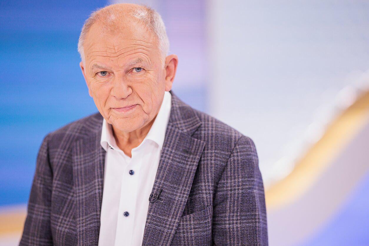 Socialdemokratų garbės pirmininkas Algirdą Paleckį vadina politiniu kaliniu