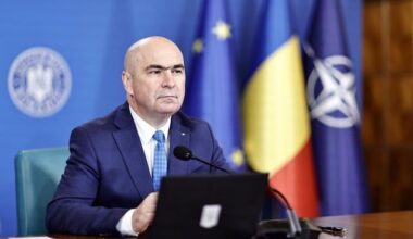 Bolojan: Din primăvara anului viitor, mandatul de prim-ministru va fi preluat de PSD. Ne propunem să respectăm această înţelegere/ Sunt optimist că, indiferent ce va fi după 2027, România are o arhitectură suficient de puternică pentru a merge mai departe