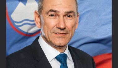 Kje so bile pritožbe ko je vlada SDS leta 2022 objavila svoje dosežke z davkoplačevalskim denarjem?