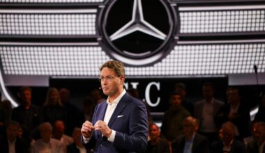 Mercedes CEO Rebuffed Lutnick’s Pitch to Move Headquarters to US