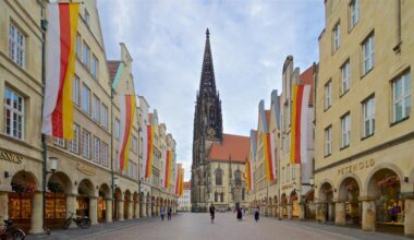 Why is North Rhine–Westphalia so over-hated despite having so many beautiful places?