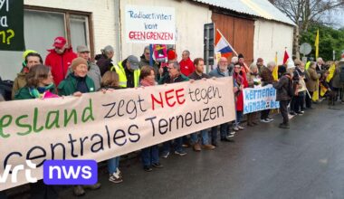 Buurt protesteert tegen plannen voor 2 kerncentrales op grens van Boekhoute met Terneuzen | VRT NWS: nieuws