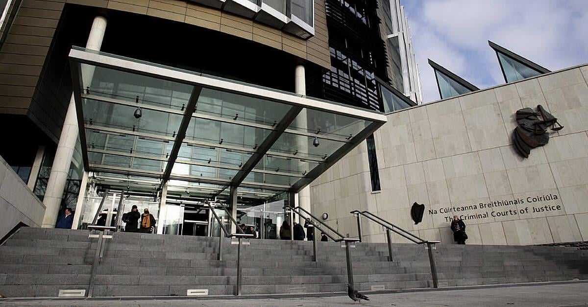 'Miracle' that doctor wasn't killed after being stabbed during 'vicious' home invasion, court hears | BreakingNews