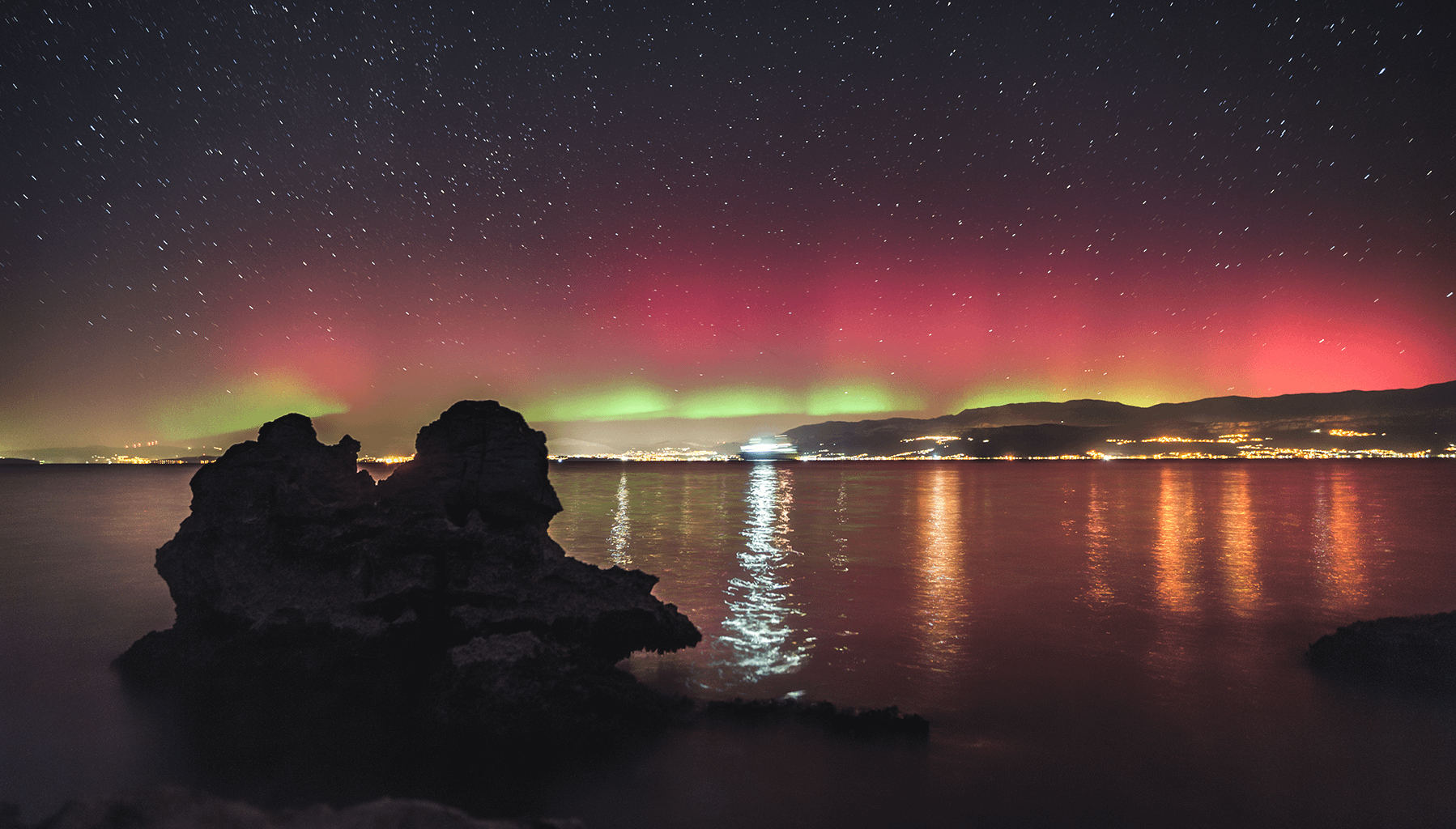 Aurora Borealis iznad Splita i Mosora