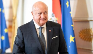 Bundeskanzler Stocker erteilt Erbschaftssteuern "klare" Absage