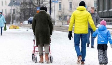 Finland sees "significant drop" in immigration as birth rate rebounds | Yle News