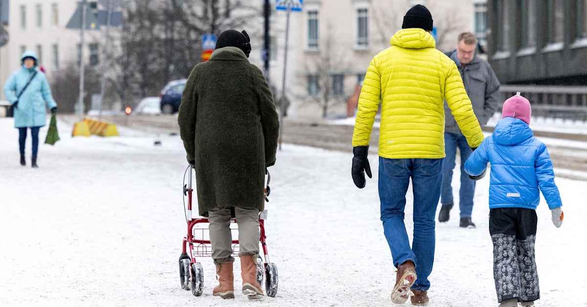 Finland sees "significant drop" in immigration as birth rate rebounds | Yle News