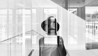 Architectural photographer recently relocated to Lisbon, looking to understand the local ecosystem