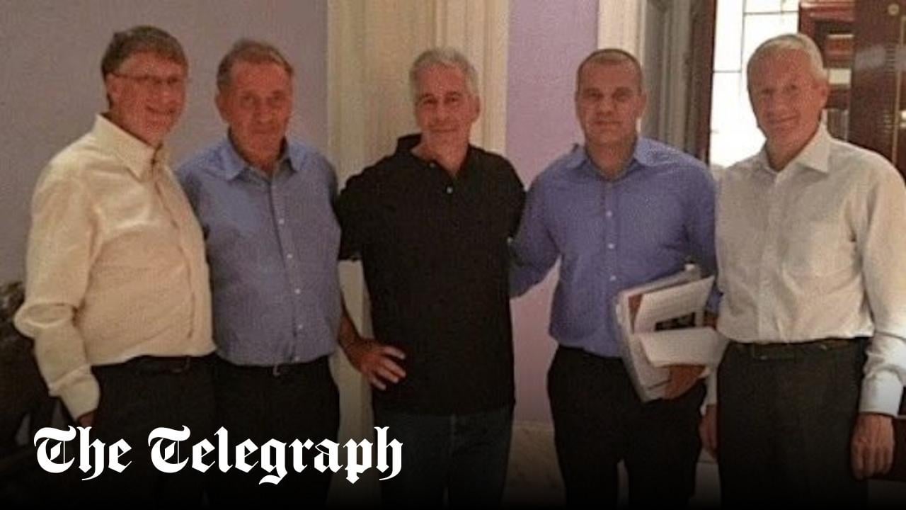 Bill Gates chytnul pohlavní nemoc od ruských dívek (Epstein)