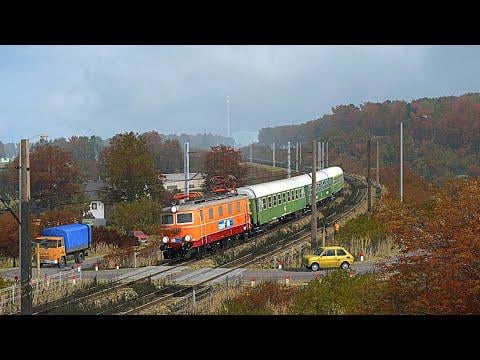 This 25 yr old FREE Train Sim is BETTER than most in recent years - YouTube