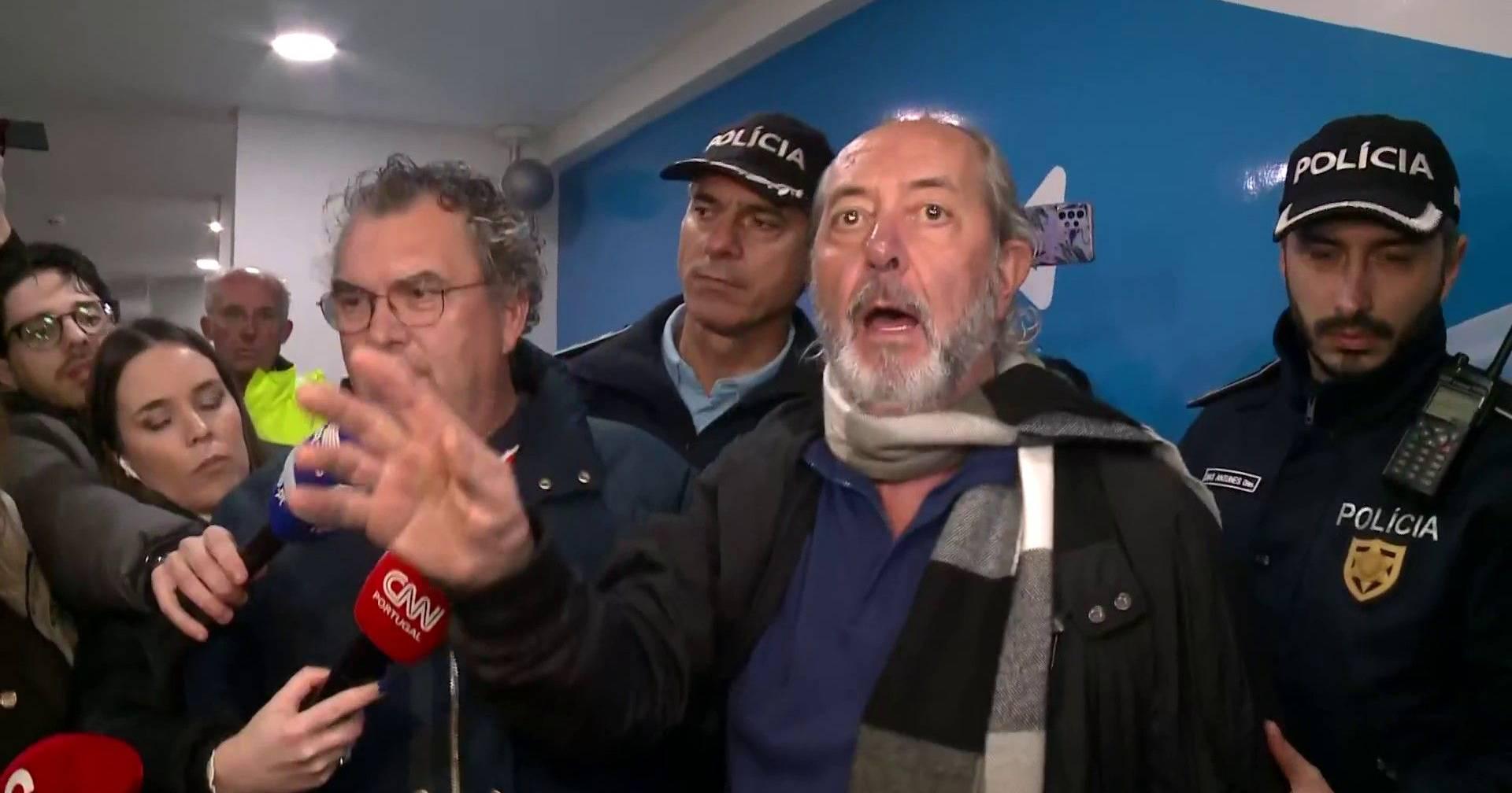 “Leiria é paisagem, se fosse Lisboa estava tudo lá, estamos a sofrer muito”: momento tenso durante visita de Marcelo à região