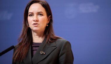 Dear Lithuania, what’s wrong with your PM?