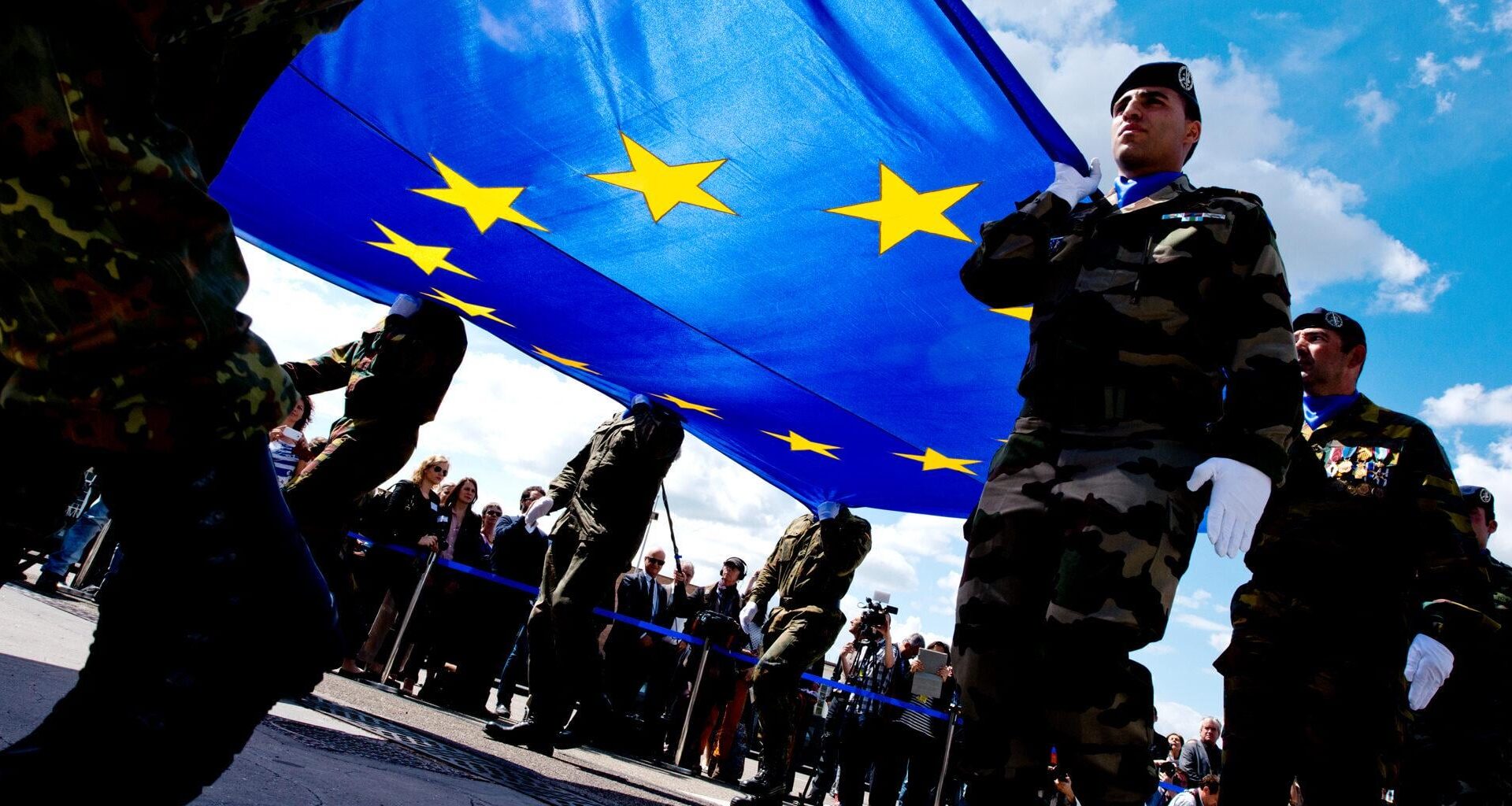 Polish foreign minister calls for creation of “European legion”