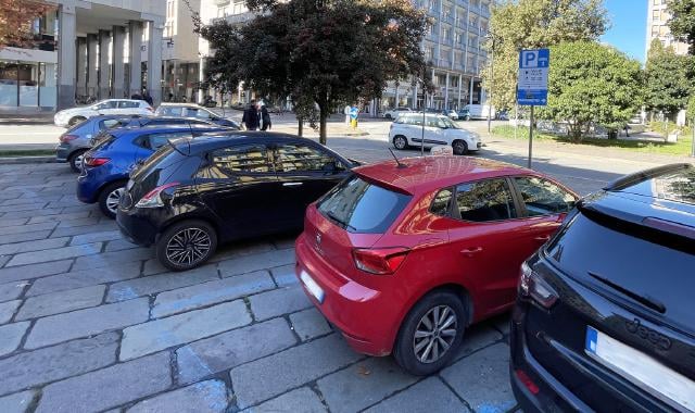 Busto, anche le auto elettriche pagano la sosta