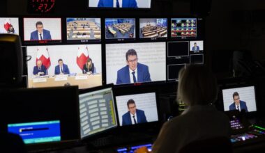 March 8 vote poll: media licence fee initiative could go either way