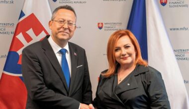 Závidím, v jakém stavu jste převzali republiku, řekl Schillerové slovenský ministr financí