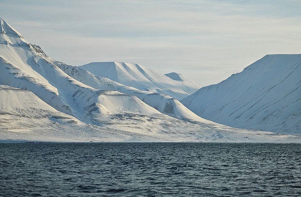 Monarhisti: Srbija da aktivira ugovor o Svalbardu