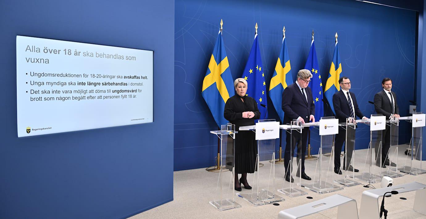 Regeringen vill kraftigt sänka ungdomsrabatten och fängsla 13-åringar