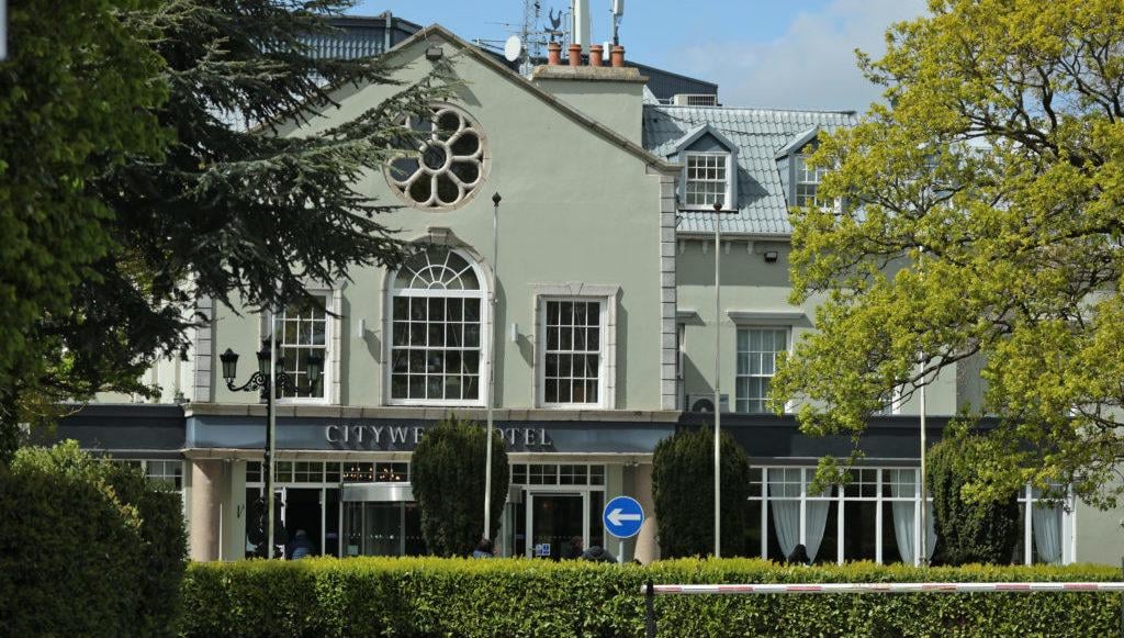 Sinn Féin demands IPAS review as landlords make 'literal fortunes'