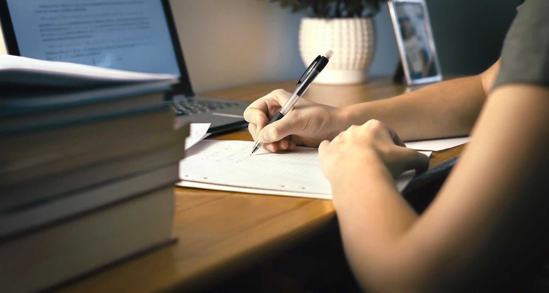 România continuă să aibă cea mai mare proporție de tineri între 15 și 29 de ani din UE care nu au job și nu urmează niciun program educațional sau de formare