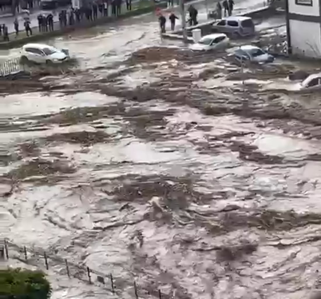 Mersin'de Sel Oldu, Köprüler Yıkıldı