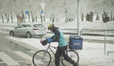 Woltov vremenski dodatek: stranke plačajo več, dostavljavci brez dodatka