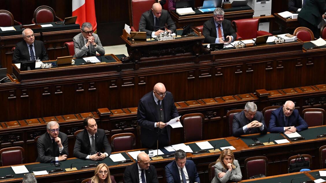 Via libera alla proroga all'invio di materiali ed equipaggiamenti militari all'Ucraina, ma la Lega si divide