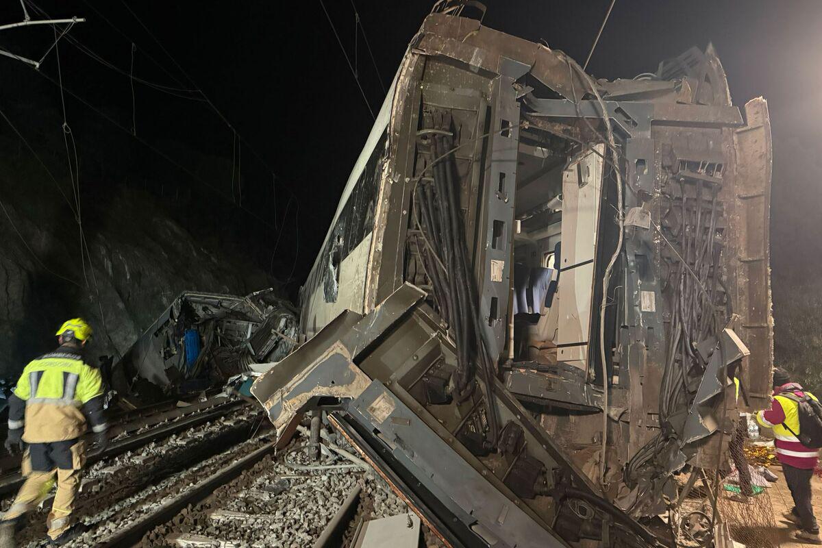 Dozens Killed in High-Speed Train Derailment