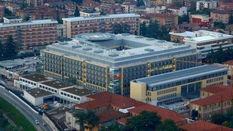 Il figlio dell'ex rettore professore ordinario a 33 anni: l'Università di Verona annulla il concorso a Otorinolaringoiatria