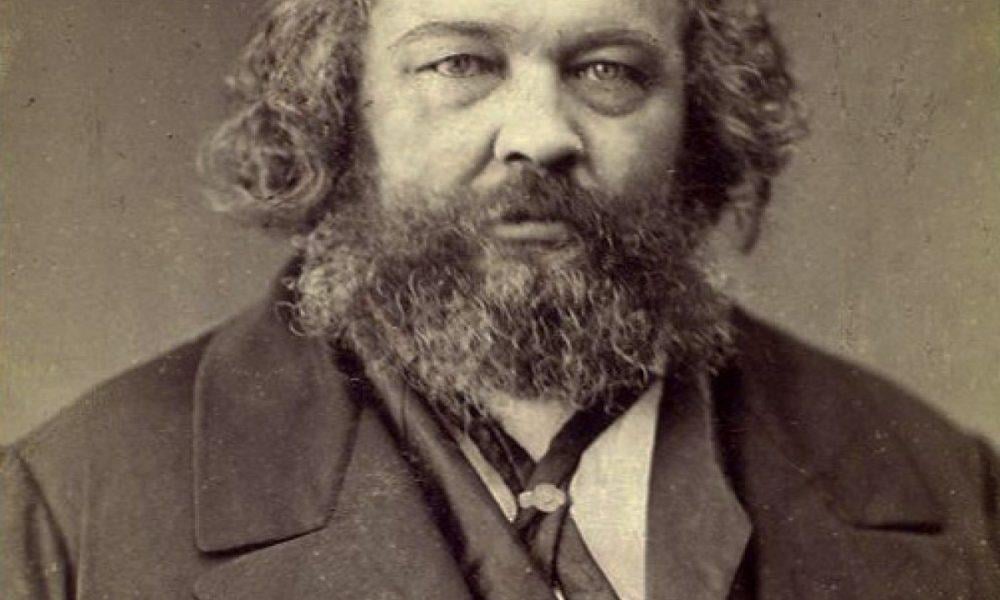 Există o mișcare anarhistă în Moldova opusă în același timp comunismului autoritar și capitalismului efrenat ?