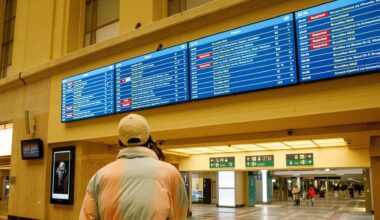 Trains et bus en grève la semaine du 26 au 30 janvier : à quoi s’attendre ? - RTBF Actus