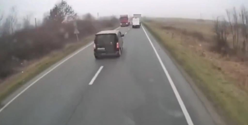 Anchetatorii confirmă că șoferul microbuzului (cu suporteri greci) care a provocat accidentul grav din Timiș, în care au murit șapte persoane și au fost rănite alte trei, consumase alcool, cocaină și marijuana.